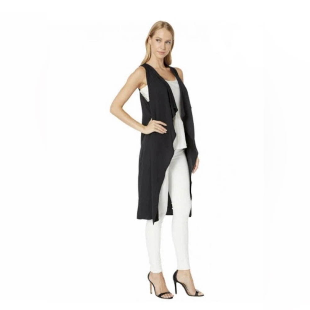 BCBGMaxAzria Black sleeveless draped vest - Picture 2 of 11